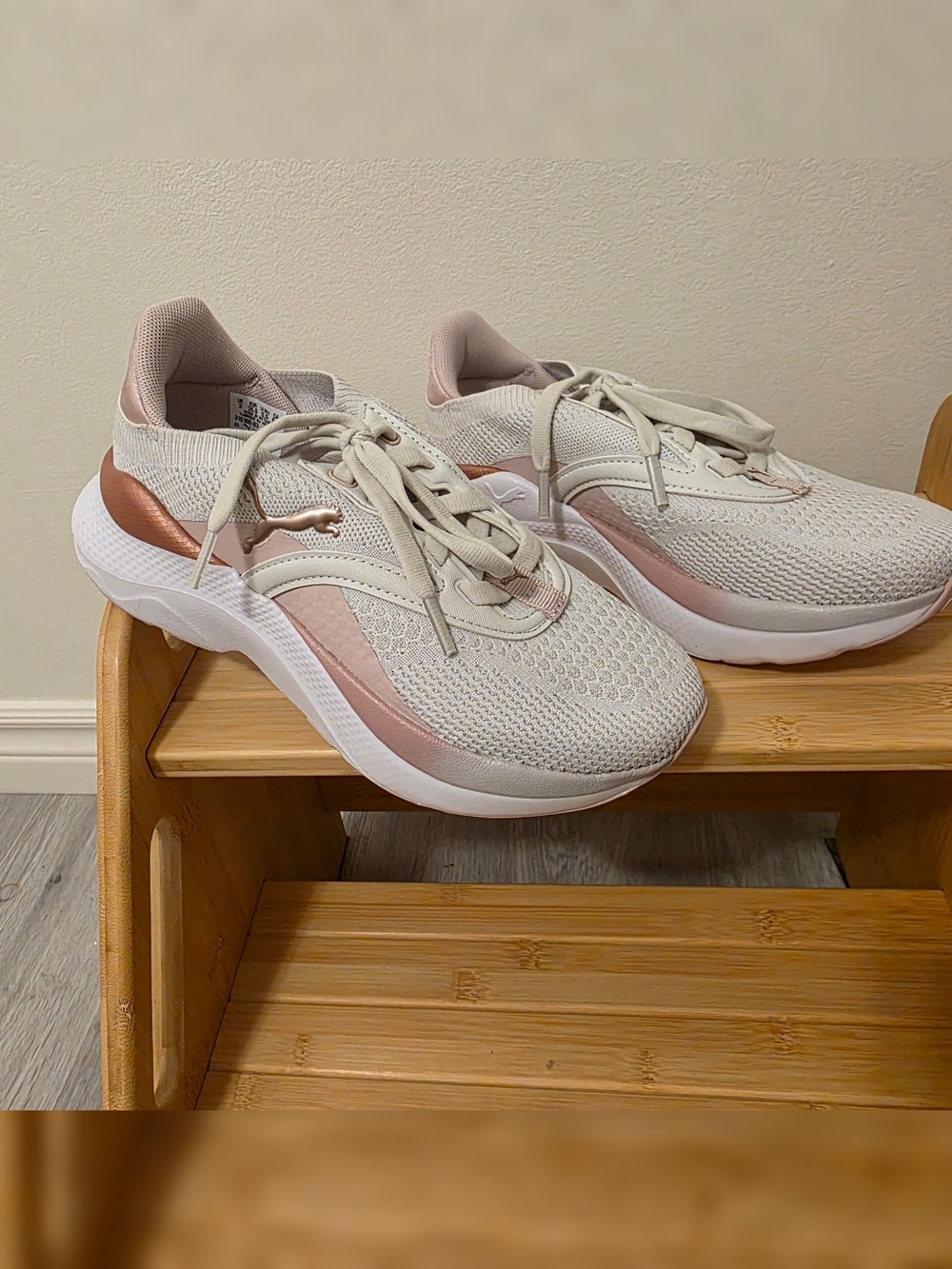 PUMA Women's Softride Mayve, Size 5.5